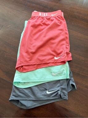EUC - Lot of 3 - Nike Girls XL Dri-Fit Active Shorts - Coral, Mint & Gray